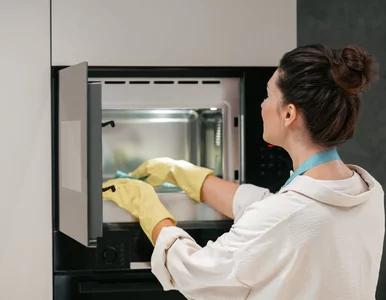 Miniatura: Wystarczy jedna cytryna, a piekarnik...