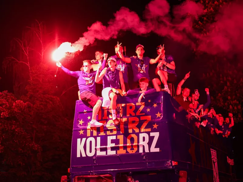 Gigantyczne pieniądze w polskim futbolu. Rekord właśnie został pobity!