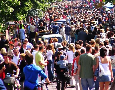 Miniatura: Warszawa: utrudnienia przed meczem...