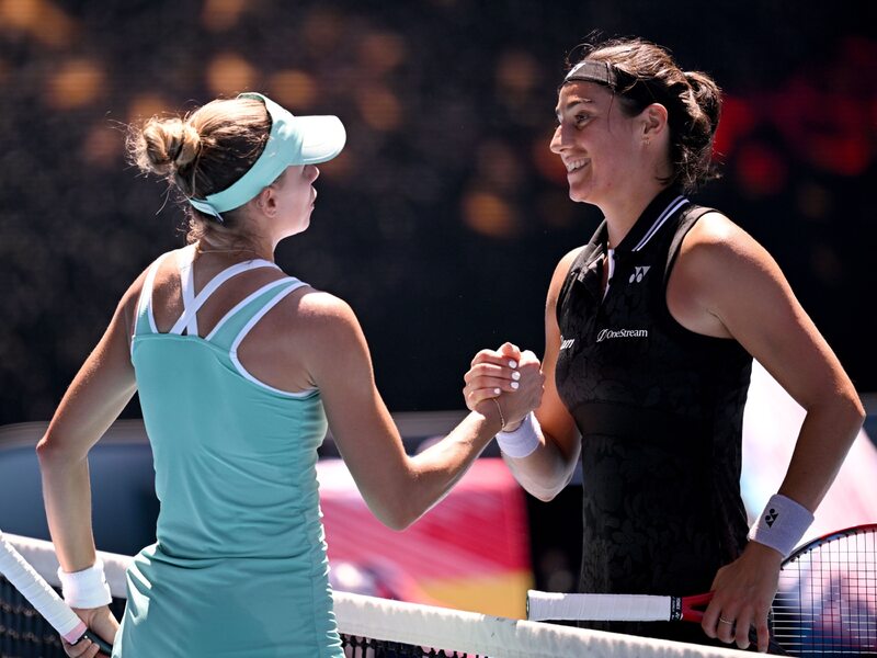 Australian Open : मैग्डा लिनेट ने कैरोलिन गार्सिया को हराकर क्वार्टरफाइनल में पहुंची- Australian Open: Magda Linet defeated Caroline Garcia to reach the quarterfinals