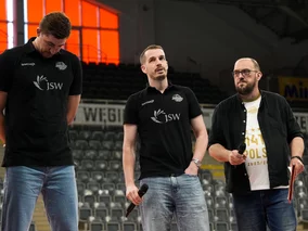 Miniatura: Łzy smutku i pęknięte serca. Szokujący...