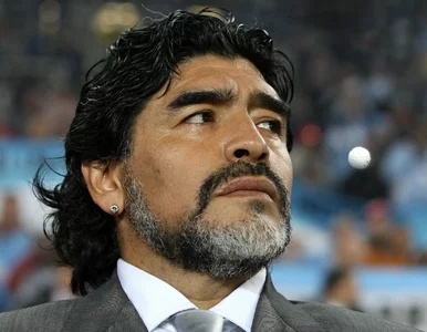 Miniatura: Fani pożegnają Maradonę. Trumna z ciałem...