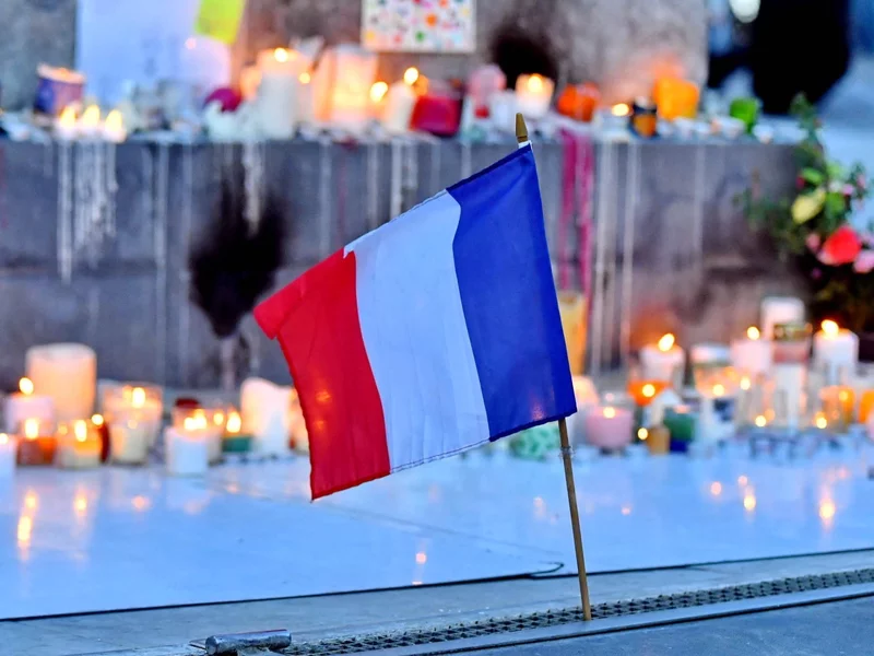 Zamachy terrorystyczne w Paryżu. Francja pragnie uczcić pamięć ofiar