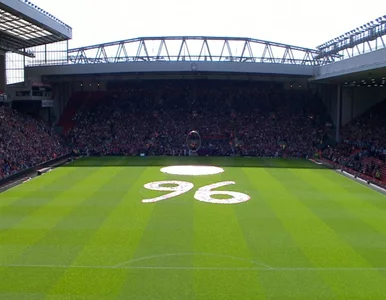 Miniatura: Przejmująca cisza na Anfield. Tak uczczono...