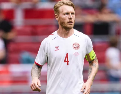 Miniatura: Miły gest UEFA. Simon Kjaer i medycy...