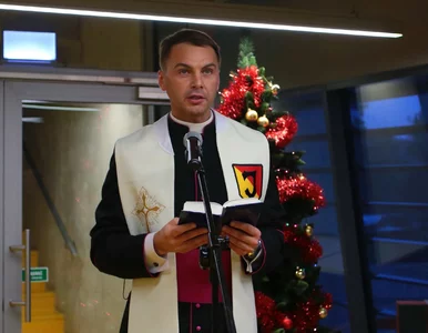 Miniatura: Ksiądz Dębski wysyłał obsceniczne...