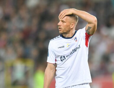 Miniatura: Lukas Podolski wściekły na sytuację...