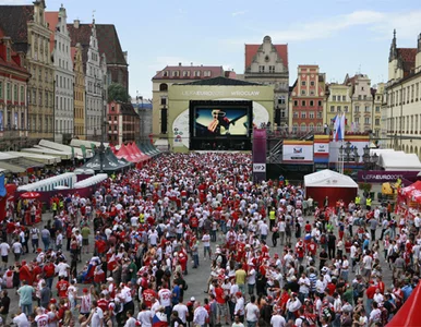 Miniatura: Strefa kibica na wrocławskim Rynku jeszcze...