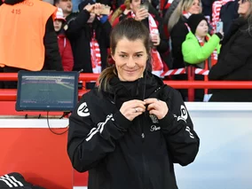 Miniatura: Kobieta trenerką męskiej drużyny...