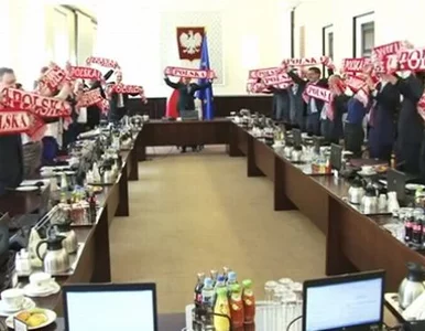 Miniatura: Dlaczego ministrowie skandowali podczas...