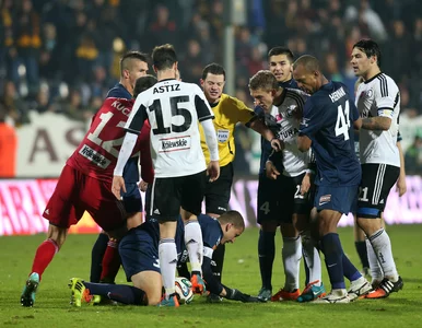 Miniatura: T-ME: Legia przegrała z Pogonią. Bójka na...