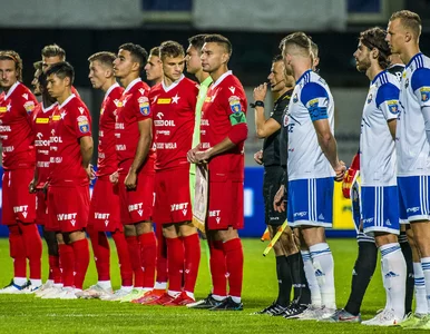 Miniatura: Czerwona kartka, samobój i rzut karny....