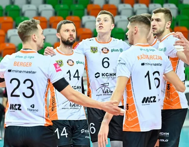 Miniatura: Doświadczony siatkarz ruszy na ratunek...