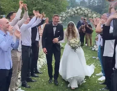 Miniatura: Utytułowany siatkarz wziął ślub. Koledzy...