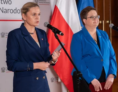 Miniatura: Zapytała szefową MEN o „chaos w szkołach”....