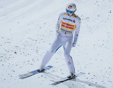 Miniatura: PŚ w Engelbergu. Stoch na podium pierwszy...