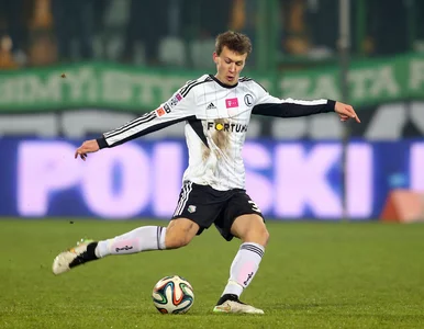 Miniatura: 17-latek z Legii w drodze do Arsenalu....