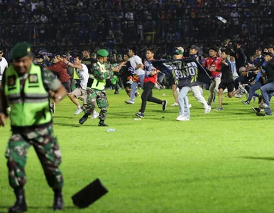 Miniatura: Tragedia po meczu piłki nożnej. Rośnie...