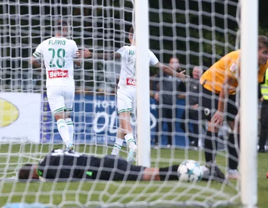 Miniatura: PZPN sypie karami za burdy na stadionach....