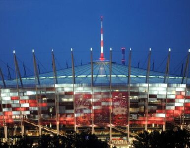 Miniatura: Polacy nie wygrali bo... stadion ma dach?...