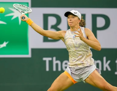 Miniatura: Iga Świątek z trudną przeprawą w Indian...