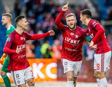 Miniatura: Piłkarze Wisły Kraków zgadzają się na...