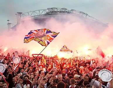 Miniatura: Piłkarz wypadł z kadry Holandii godzinę po...