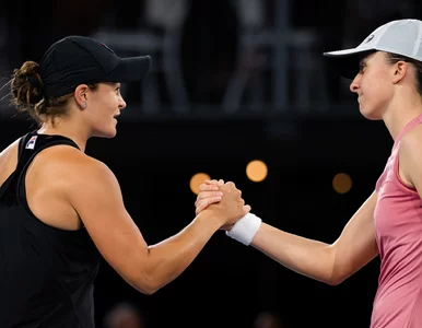 Miniatura: Ashleigh Barty namaściła Igę Świątek....