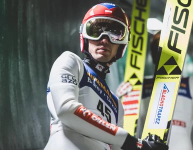 Miniatura: Kamil Stoch skacze w wyjątkowym kasku....