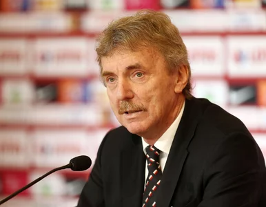 Miniatura: Europoseł PiS-u pisał o „syfie”,...