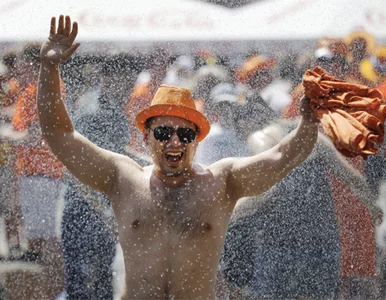 Miniatura: "Kupcie nas". Belgowie oferują kibicowanie...