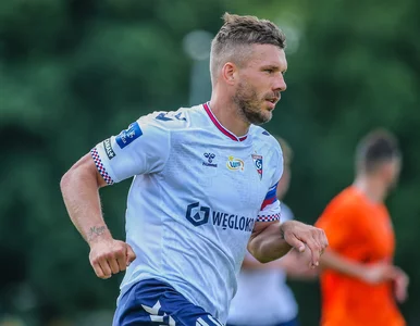 Miniatura: Lukas Podolski zaapelował do kibiców....