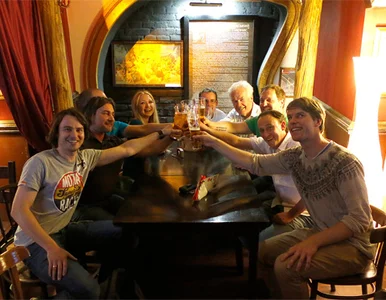 Miniatura: "Zakaz rozmów o futbolu". Oaza dla...