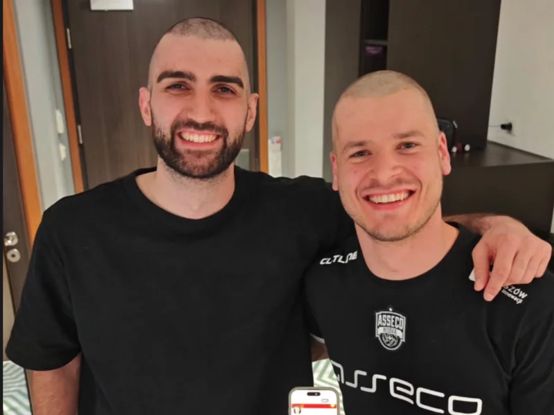 Marcin Janusz ogolony, złoto dla wojowników Cancer Fighters. Siatkarze nie zawiedli