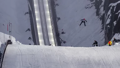 Miniatura: Fatalny upadek na skoczni mamuciej....