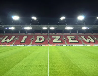 Miniatura: Po przegranym meczu rzucili się na...