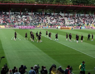 Miniatura: Biało-czerwoni witani chlebem i solą....