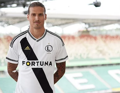 Miniatura: Nowy napastnik Legii: Miałem też ofertę z...