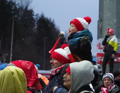 Miniatura: Kibice w Wiśle nie tracą wiary w skoczków....