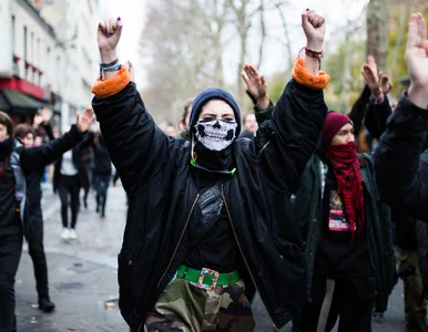 Miniatura: Francja. Z powodu sytuacji w kraju...