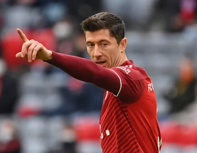 Miniatura: Bayern wygrywa we Frankfurcie. Lewandowski...