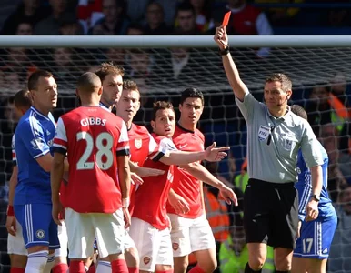 Miniatura: Wyrzucił z boiska nie tego piłkarza,...