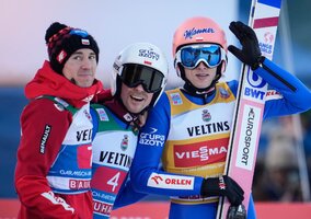 Miniatura: Cios dla legendy polskich skoków....