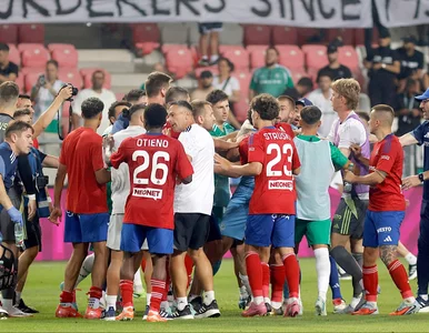 Miniatura: Skandaliczny transparent na meczu Maccabi...