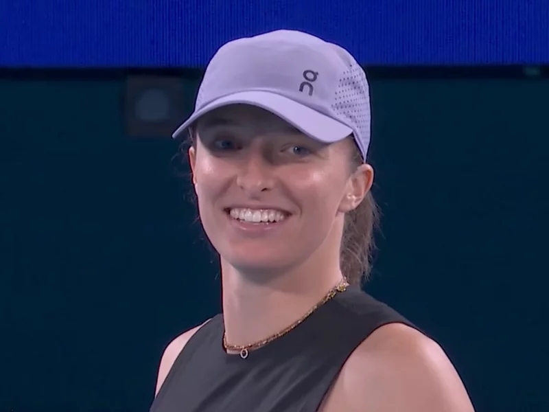 Iga Świątek z niespodziewanym awansem! Polka choćby nie wyszła na kort