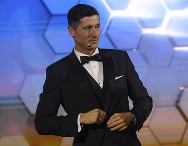 Miniatura: Robert Lewandowski z kolejną statuetką....